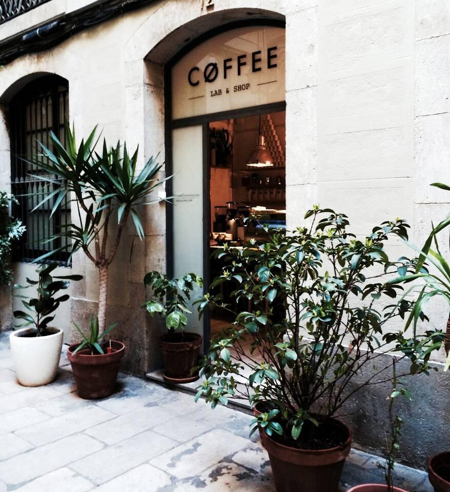 Nomad Coffee Lab & Shop